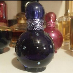 Britney Spears Original Swarovski Crystal Collectors Bottle Of Midnight Fantasy